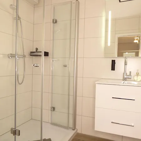 Sunshine Pool Sauna Terrasse Wifi *