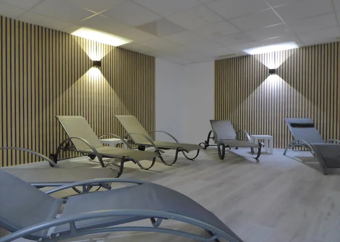 Daire Sunshine Pool Sauna Terrasse Wifi *